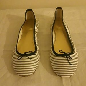 NWT J.Crew Navy/White Seersucker Ballet Flats 11